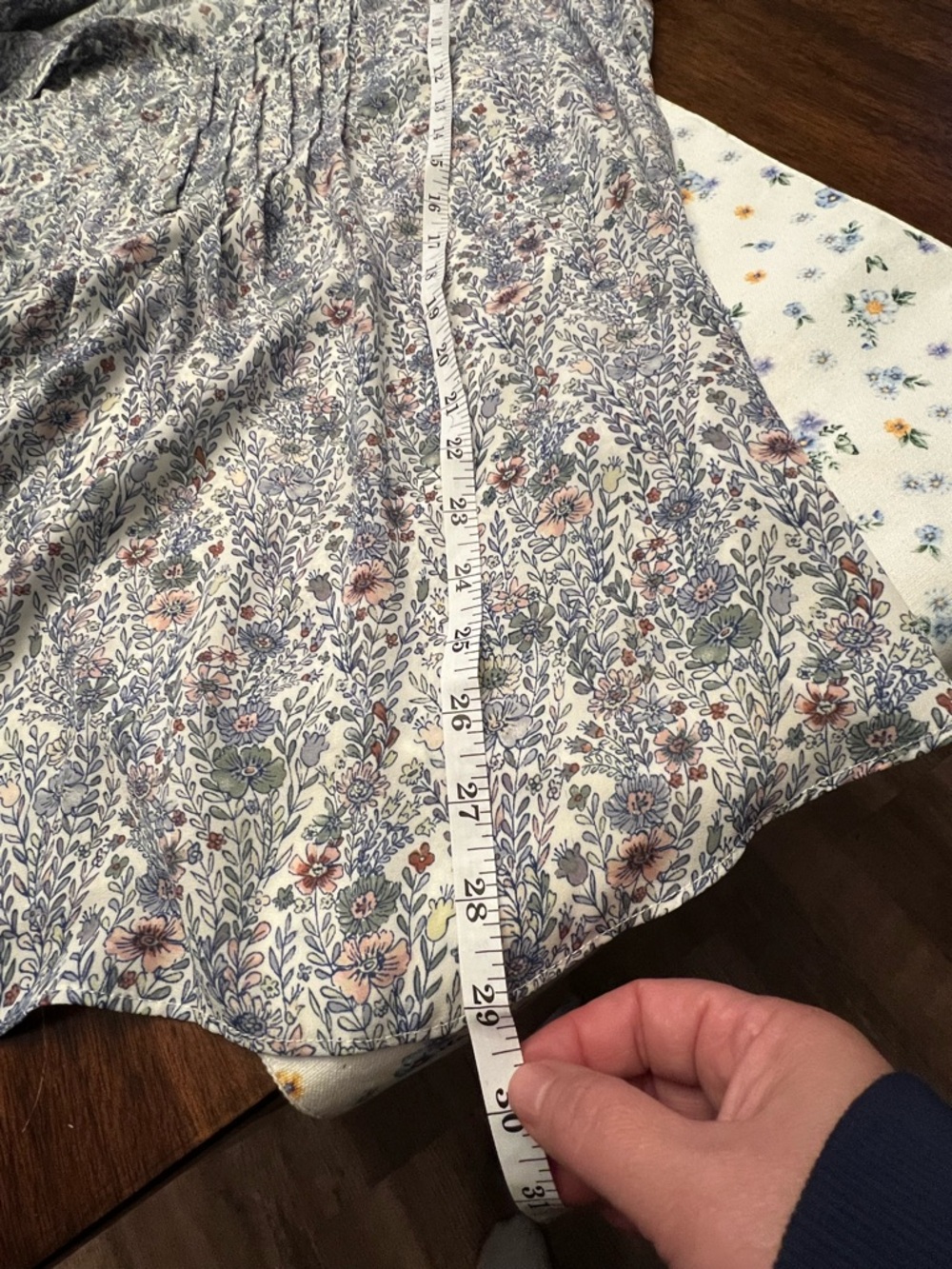 Women’s Rose & Olive plus size floral blouse 1X - Picture 7 of 8